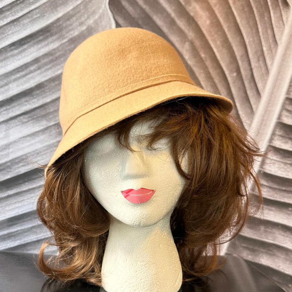 Brigette Bailey Felted Wool Hat Flapper Roaring 20s 30s 40s 50s Tan Classic
